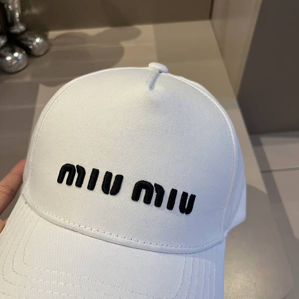 Miu Miu Hat MUH00196